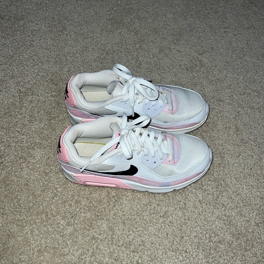Nike air max’s size big kids 5.5